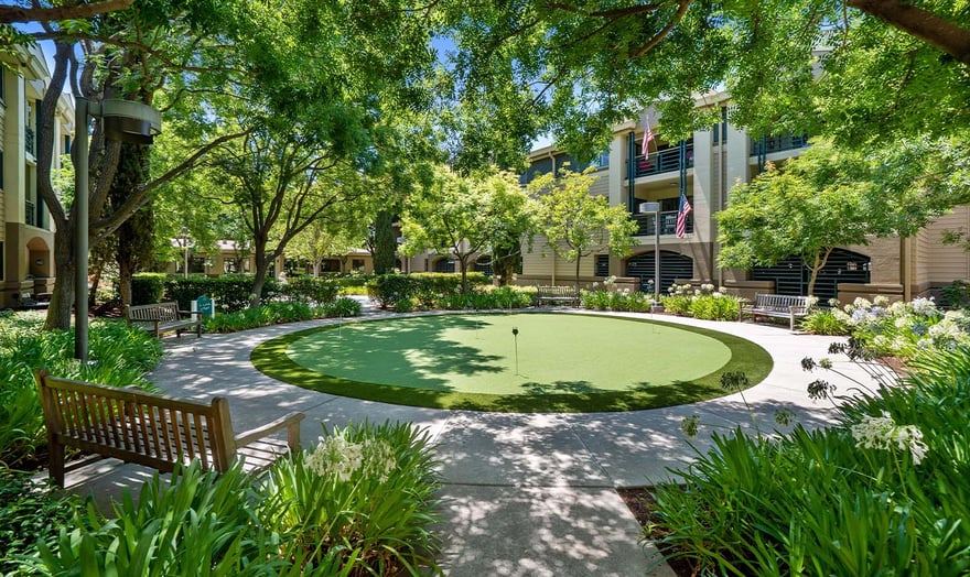  Outdoor putting green at The Terraces of Los Gatos