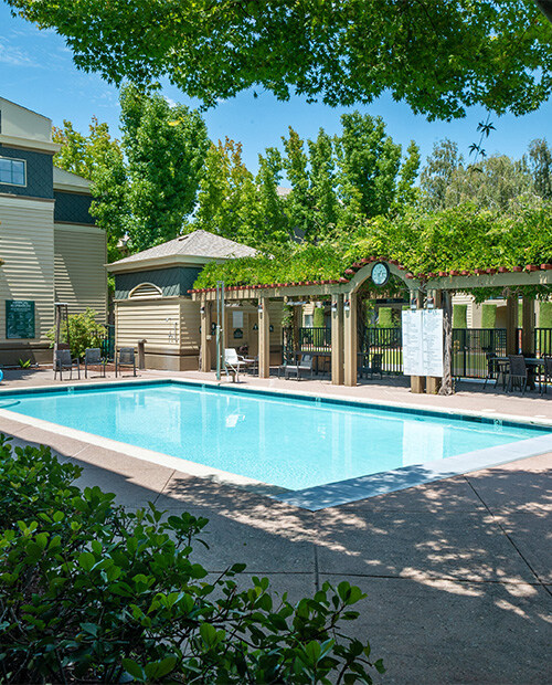 Outdoor swimming pool at The Terraces of Los Gatos